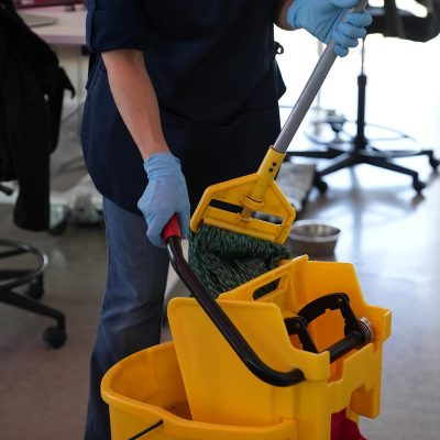 retail cleaning services